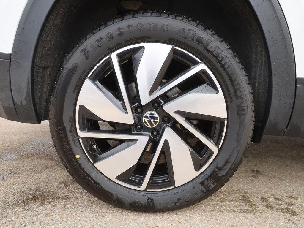 used 2024 Volkswagen Atlas car, priced at $28,977