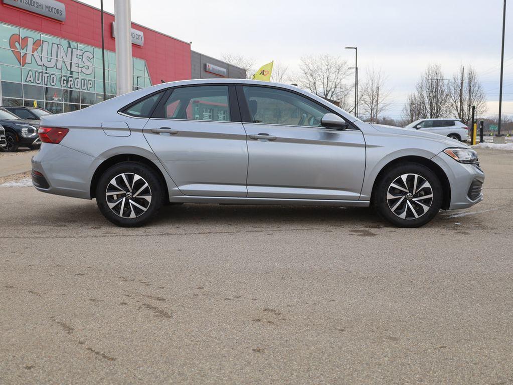 used 2024 Volkswagen Jetta car, priced at $16,977