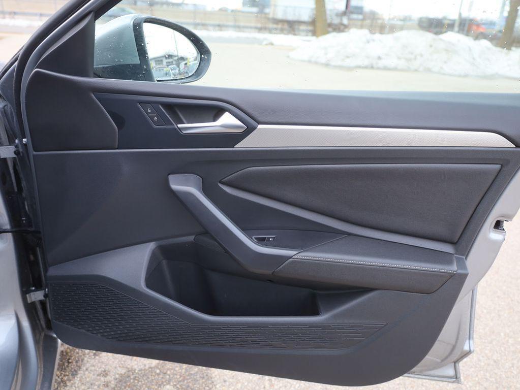 used 2024 Volkswagen Jetta car, priced at $16,977