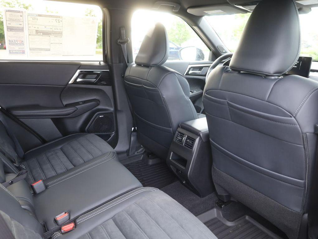 new 2026 Mitsubishi Outlander car, priced at $33,497