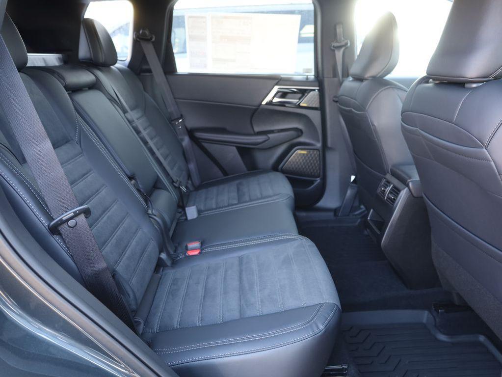 new 2026 Mitsubishi Outlander car, priced at $38,350