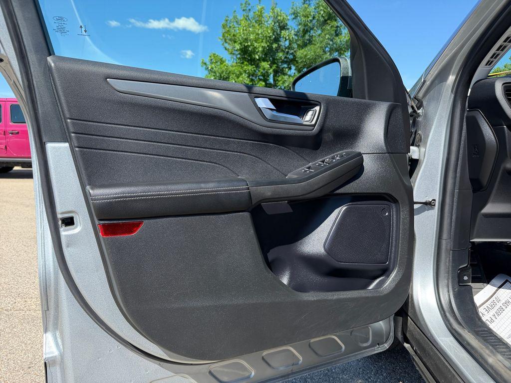 used 2024 Ford Escape PHEV car, priced at $24,314