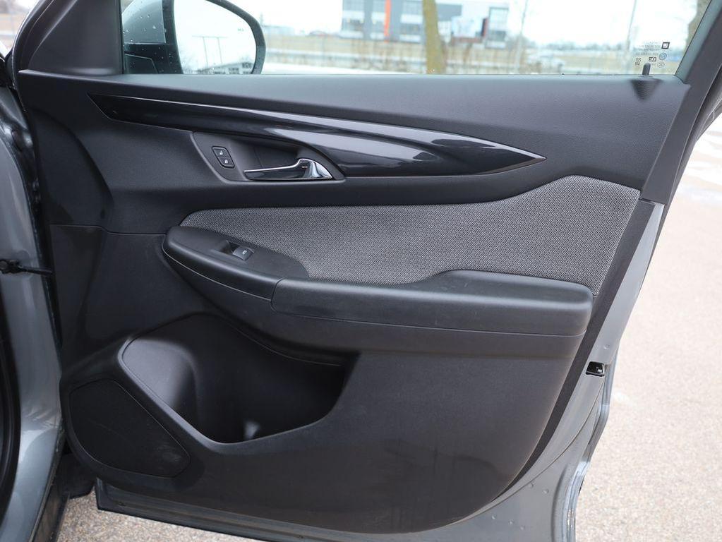 used 2025 Chevrolet TrailBlazer car, priced at $23,977