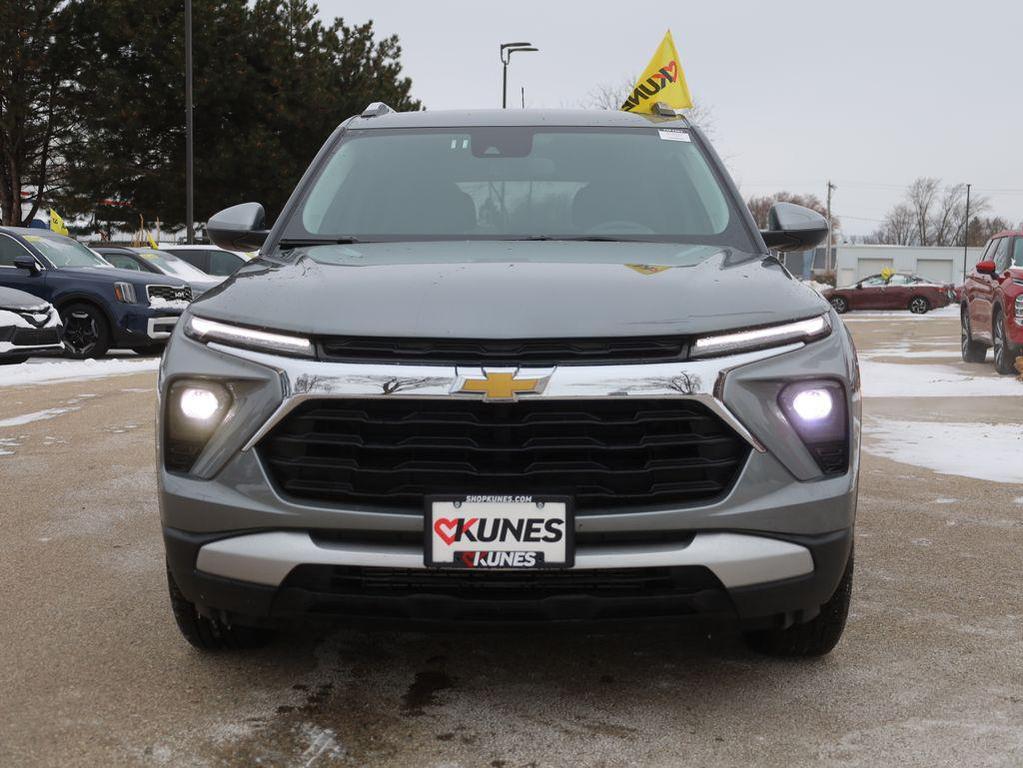 used 2025 Chevrolet TrailBlazer car, priced at $23,977