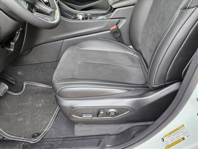 new 2025 Jeep Grand Cherokee L car, priced at $40,680