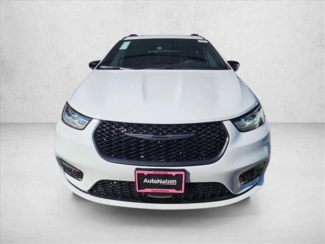 new 2026 Chrysler Pacifica car, priced at $40,620