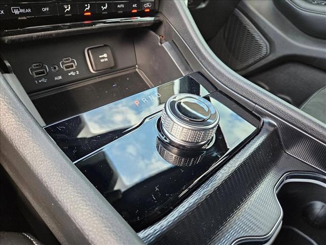 new 2025 Jeep Grand Cherokee car, priced at $39,277