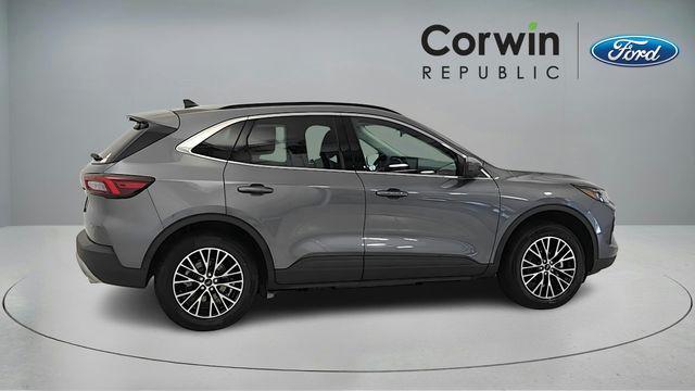 new 2026 Ford Escape PHEV car, priced at $34,347