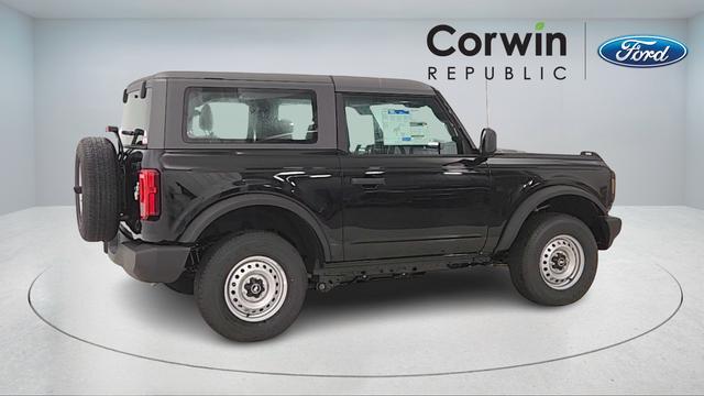 new 2025 Ford Bronco car, priced at $40,640