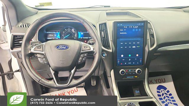 used 2024 Ford Edge car, priced at $29,404