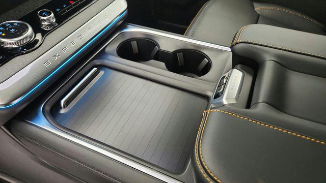 new 2025 Ford Expedition car, priced at $81,274