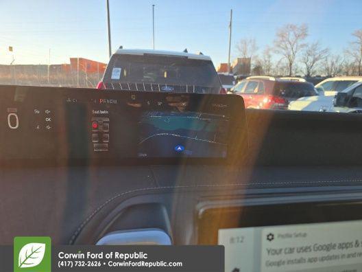 used 2025 Ford Expedition car, priced at $67,213