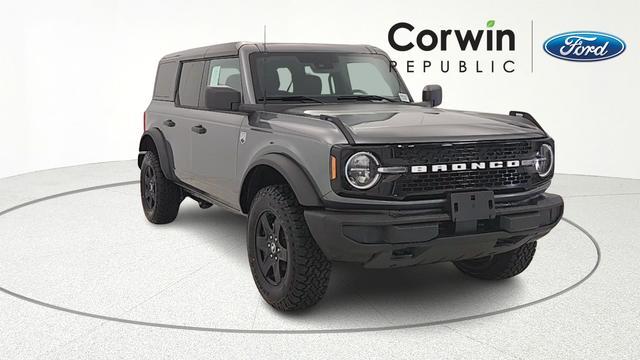 new 2025 Ford Bronco car, priced at $43,960