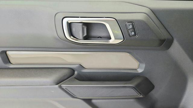 new 2025 Ford Bronco car, priced at $40,016