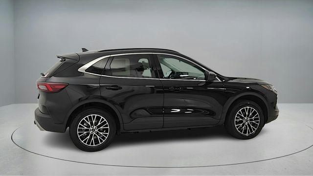 new 2026 Ford Escape PHEV car, priced at $31,992