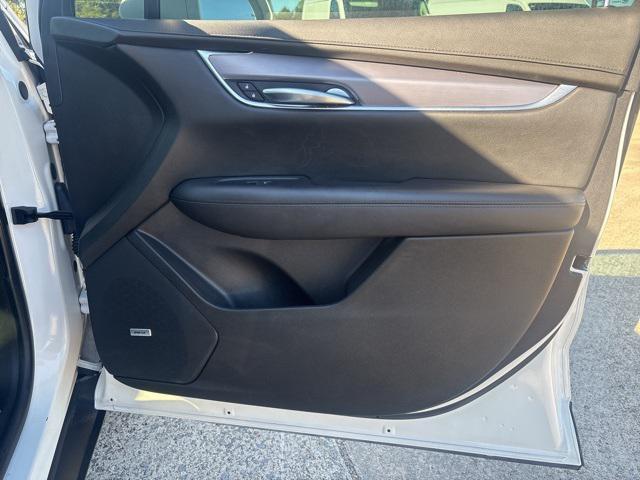 used 2017 Cadillac XT5 car, priced at $15,670