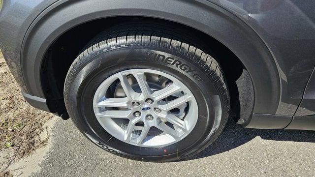 new 2025 Ford Explorer car, priced at $43,220