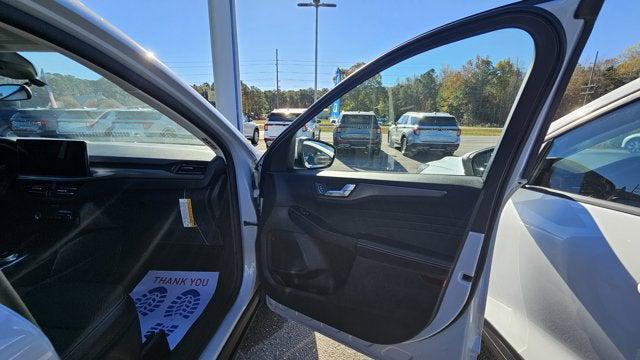 new 2025 Ford Escape PHEV car, priced at $40,289