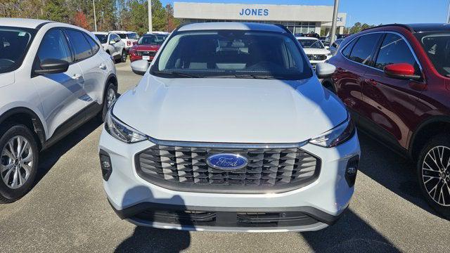new 2025 Ford Escape PHEV car, priced at $40,289