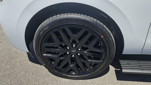 new 2026 Ford Expedition car, priced at $81,686