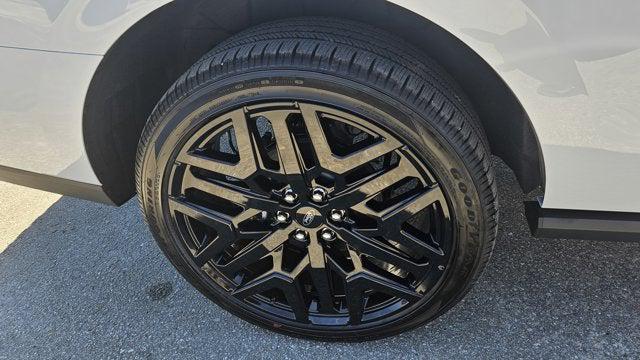 new 2026 Ford Expedition car, priced at $81,686