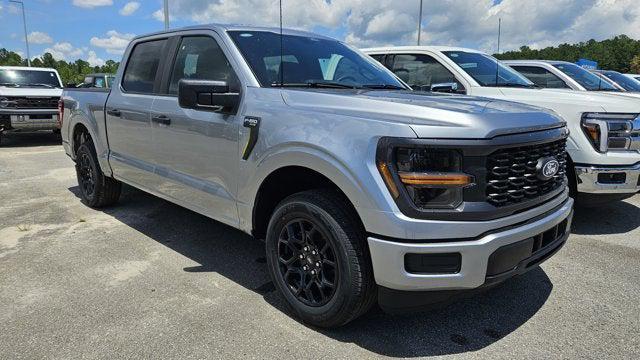 new 2025 Ford F-150 car, priced at $40,400