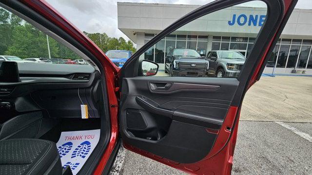 new 2025 Ford Escape car, priced at $28,495