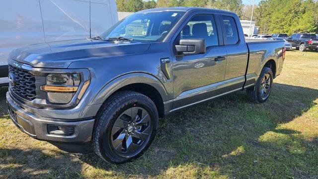 new 2025 Ford F-150 car, priced at $40,696
