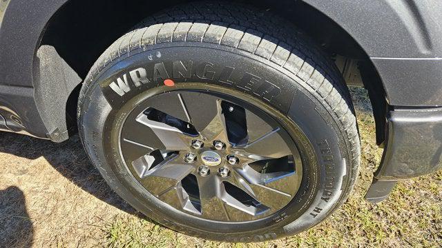 new 2025 Ford F-150 car, priced at $40,696