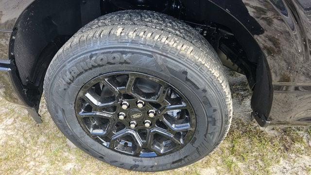 new 2025 Ford F-150 car, priced at $40,600