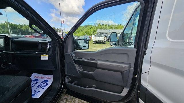 new 2025 Ford F-150 car, priced at $40,600