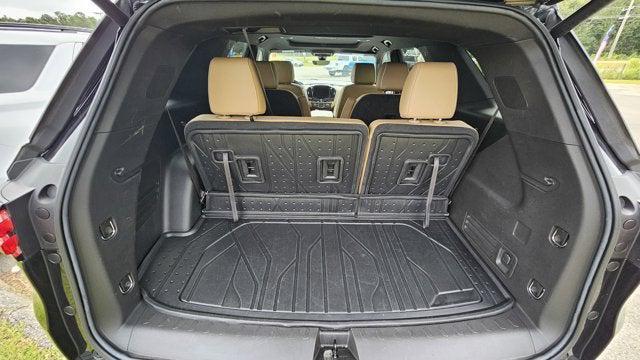 used 2023 Chevrolet Traverse car, priced at $38,999