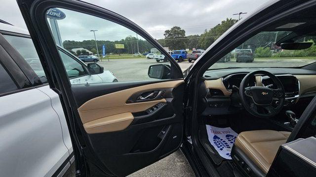 used 2023 Chevrolet Traverse car, priced at $38,999
