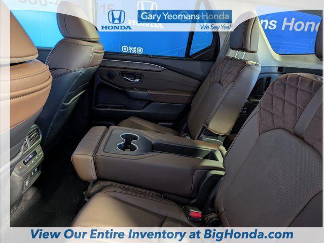 new 2026 Honda Pilot car, priced at $55,445