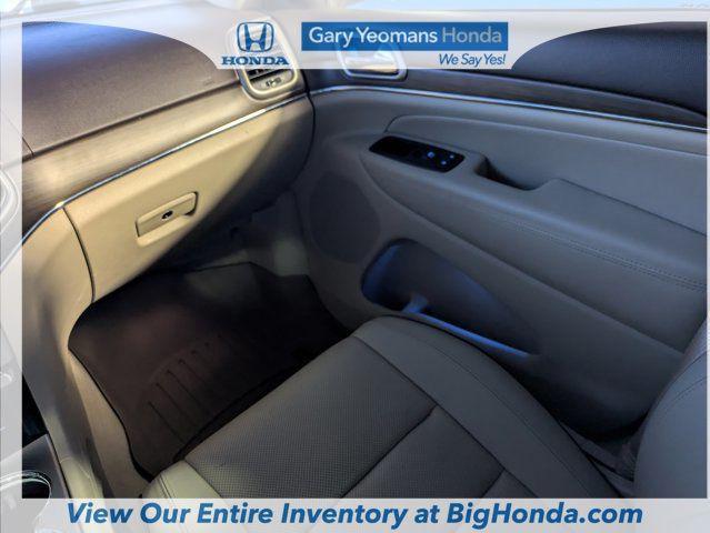 used 2017 Jeep Grand Cherokee car, priced at $14,504