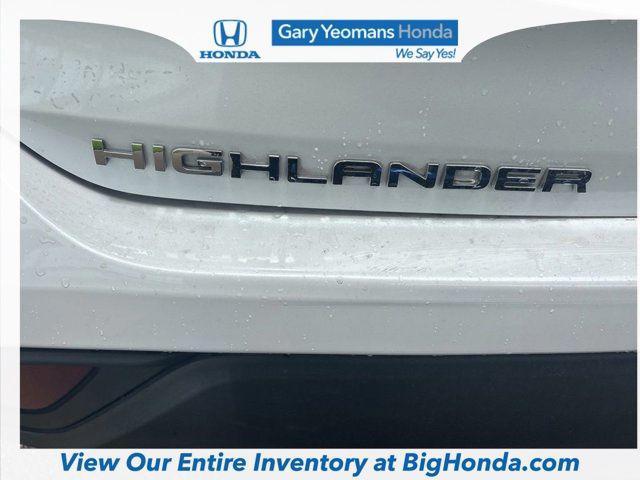 used 2022 Toyota Highlander car, priced at $27,954