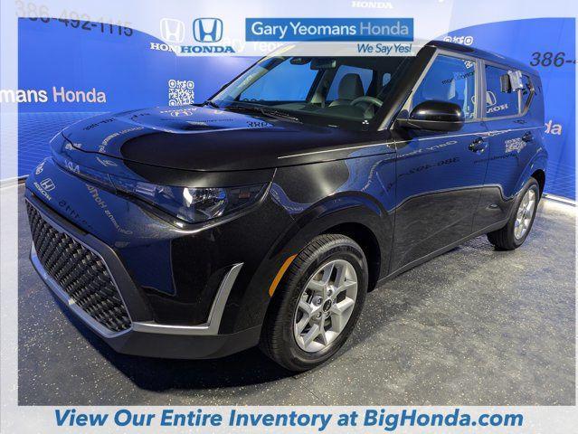 used 2025 Kia Soul car, priced at $18,685