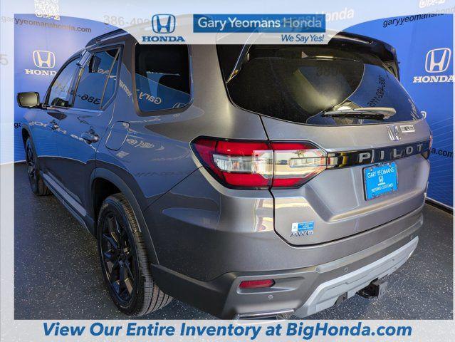 new 2025 Honda Pilot car, priced at $55,015