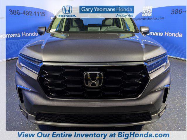 new 2025 Honda Pilot car, priced at $55,015