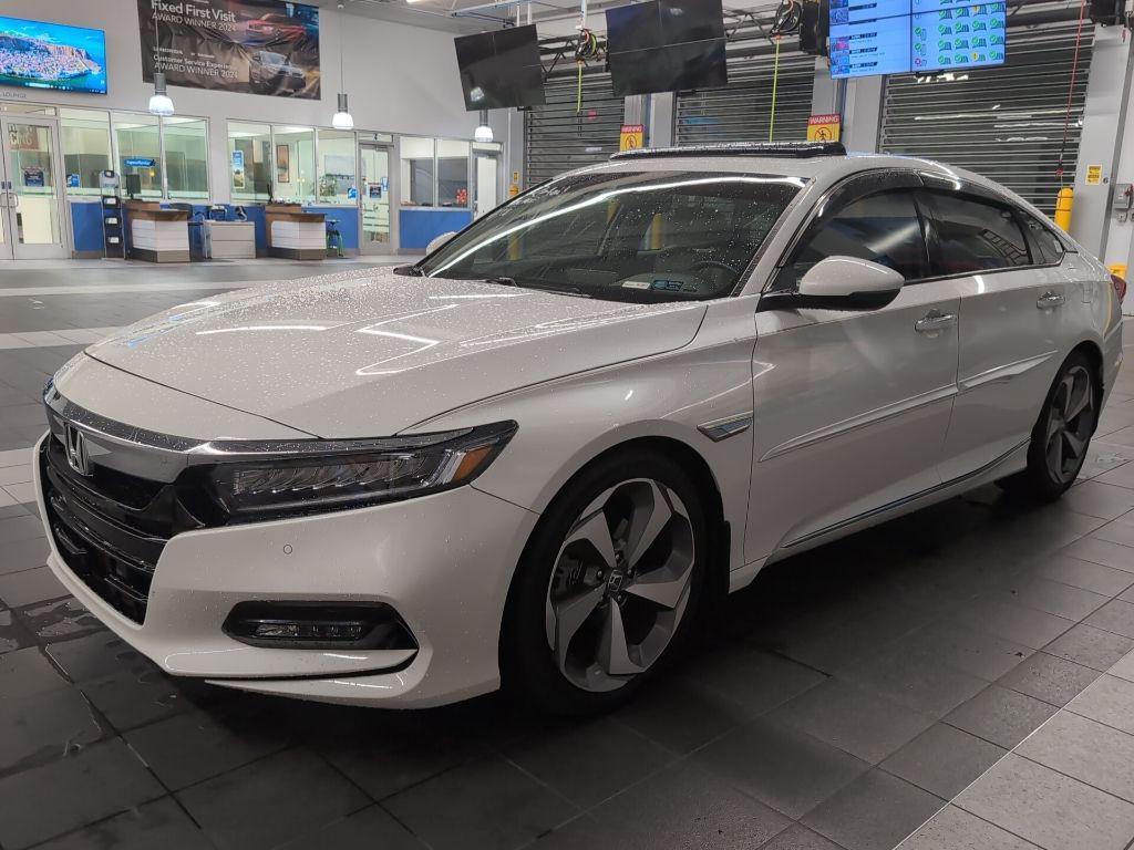 2018 Platinum White Pearl Honda Accord