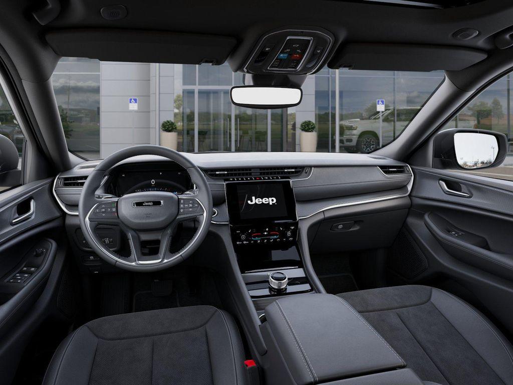 new 2025 Jeep Grand Cherokee car, priced at $47,780