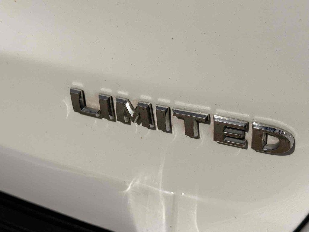 used 2022 Jeep Grand Cherokee car, priced at $27,888