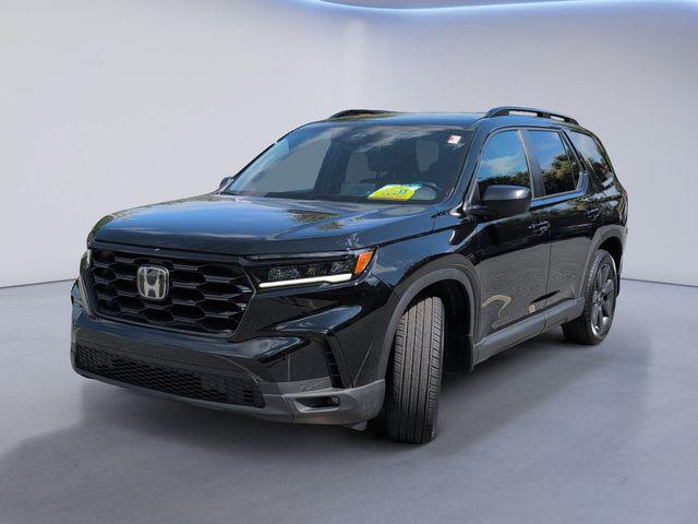 used 2025 Honda Pilot car, priced at $34,984
