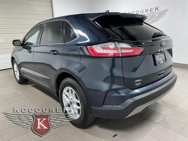 2022 Blue Metallic Ford Edge