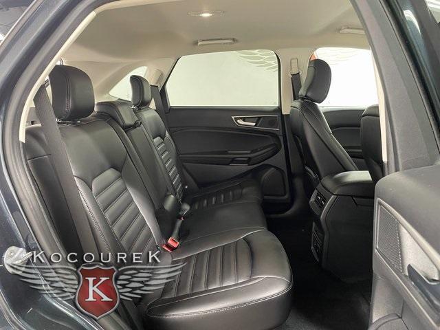 2022 Blue Metallic Ford Edge