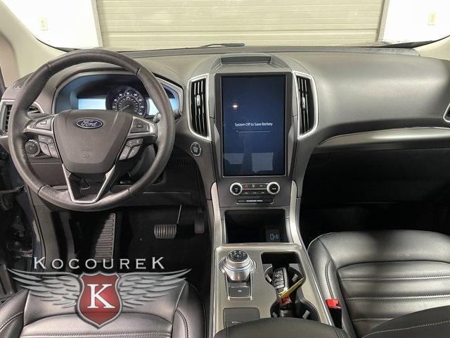 2022 Blue Metallic Ford Edge