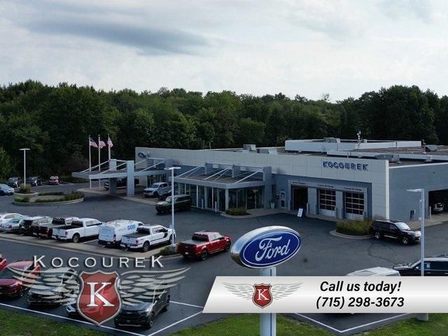 2022 Blue Metallic Ford Edge