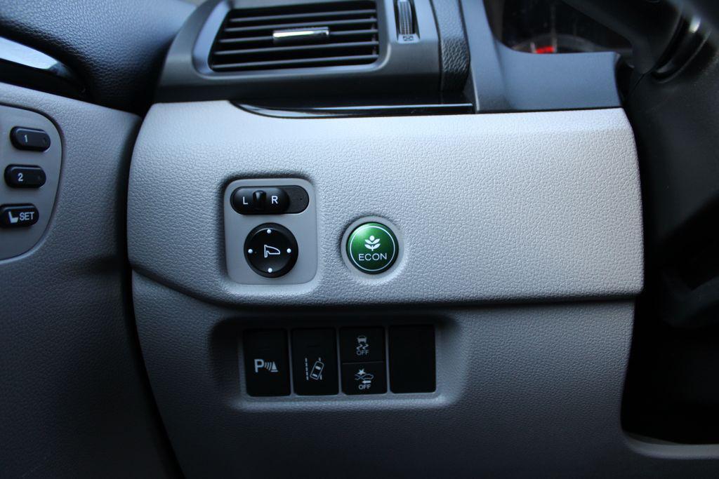 used 2016 Honda Pilot car, priced at $13,900