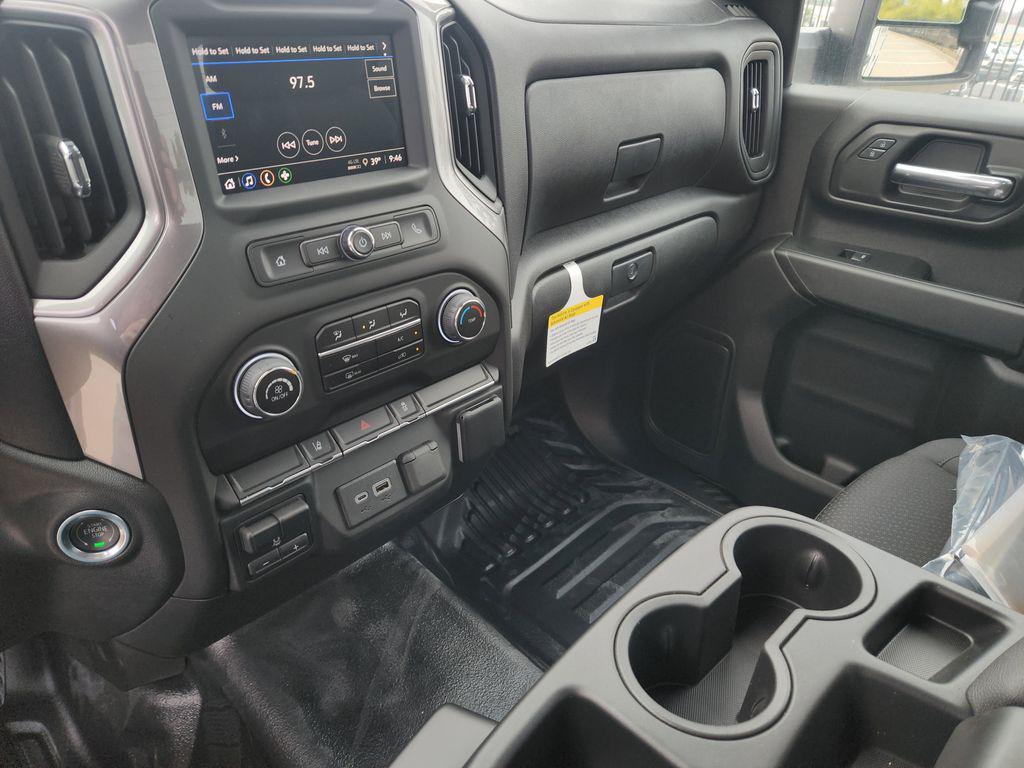 new 2024 Chevrolet Silverado 3500 car