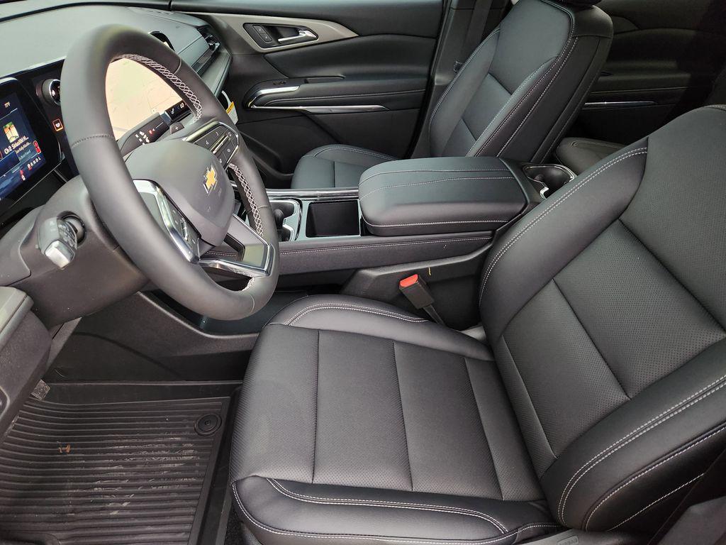 new 2026 Chevrolet Traverse car, priced at $46,766